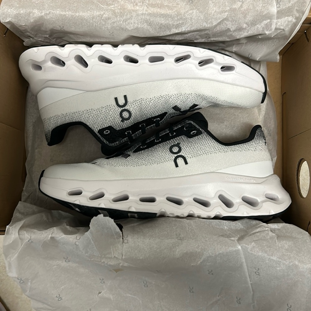 On Cloudtilt shoes